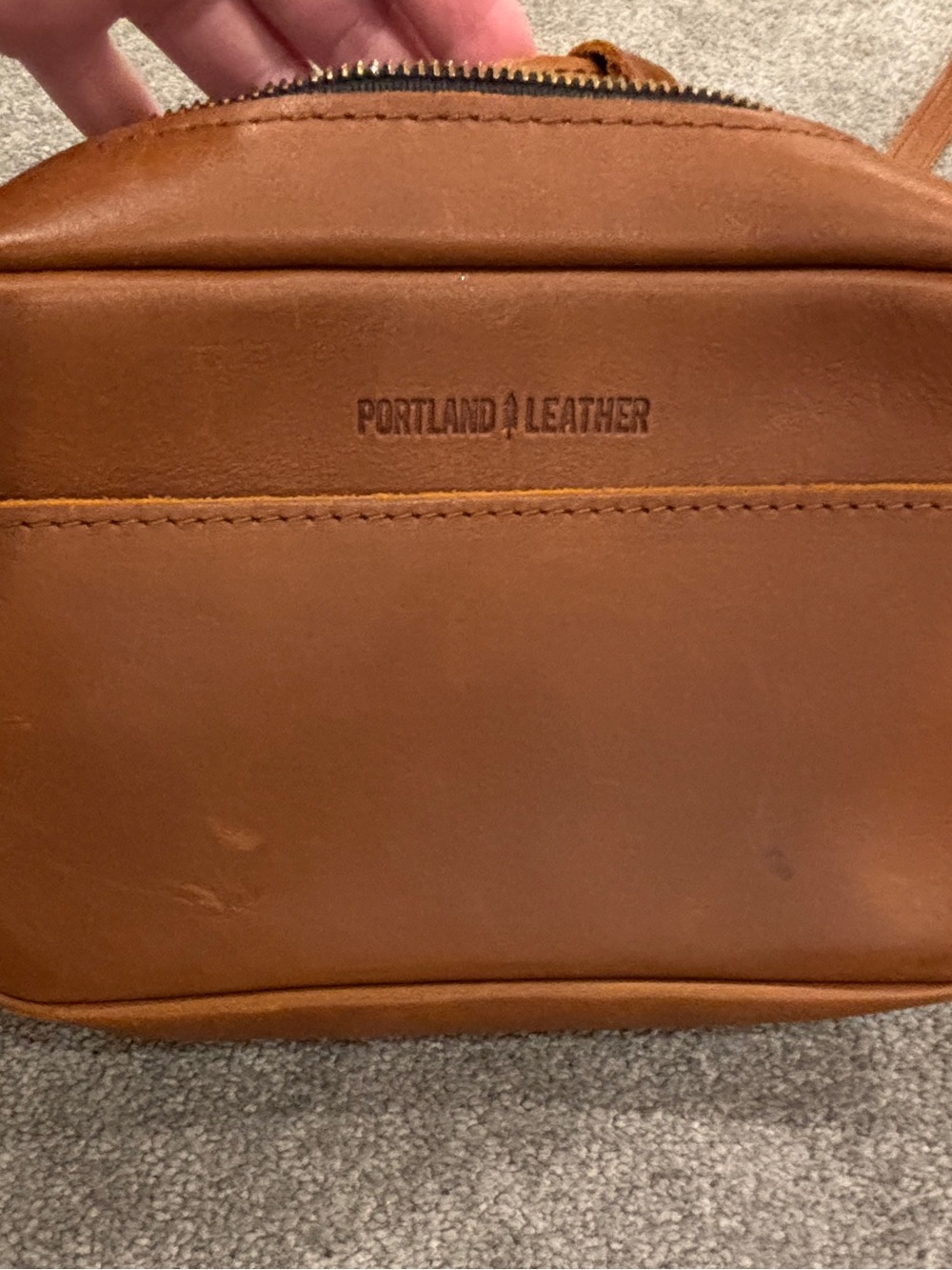 Portland Leather large Toaster Camera Crossbody Bag in honey - Picture 2 of 5